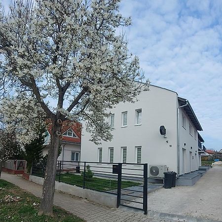 Heviz Lux Apartmanhaz Exterior foto